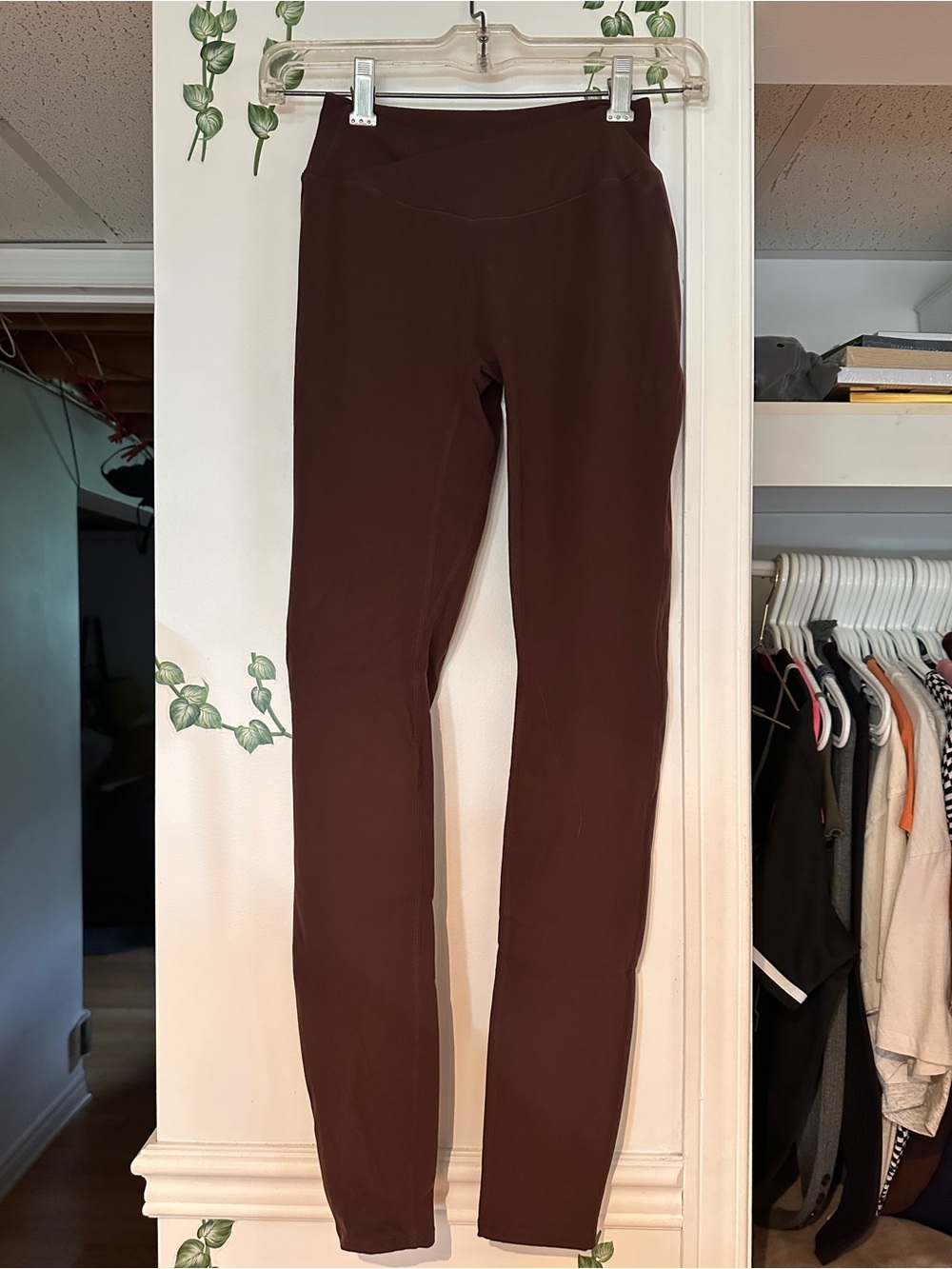 Alphalete Women's Low-Rise Chocolate Brown Leggings